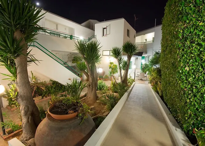 Aparthotel Eligonia 4*