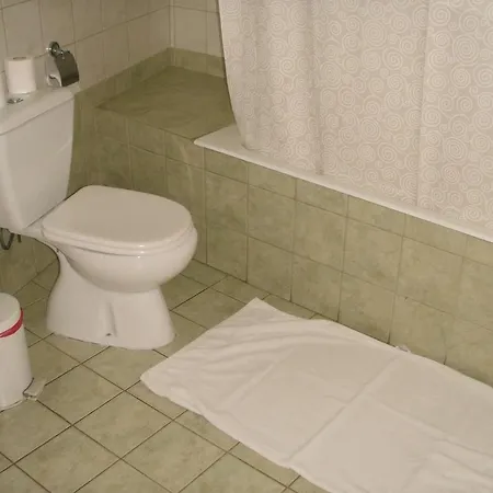 Lägenhetshotell Eligonia 3*