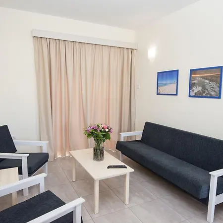 Lägenhetshotell Eligonia 4*