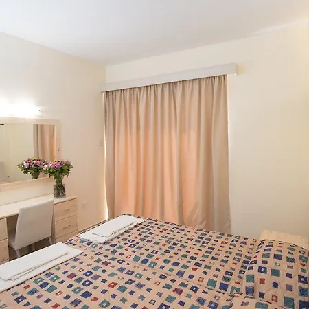 Eligonia Lägenhetshotell Ayia Napa