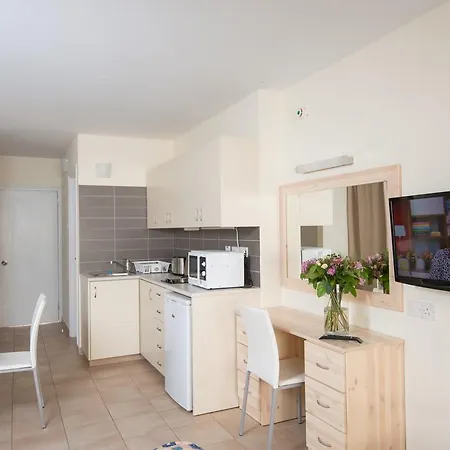 Lägenhetshotell Eligonia 3*