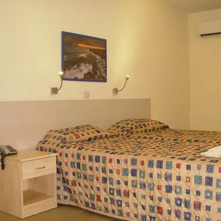 Lägenhetshotell Eligonia 3*