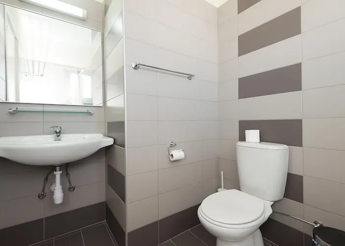 Lägenhetshotell Eligonia 4*