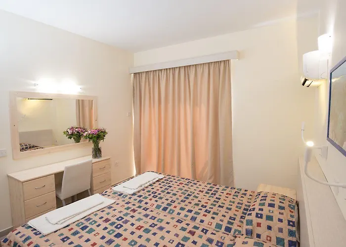 Eligonia Lägenhetshotell Ayia Napa