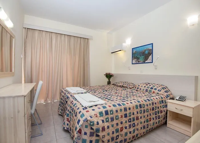 Eligonia Lägenhetshotell 4*